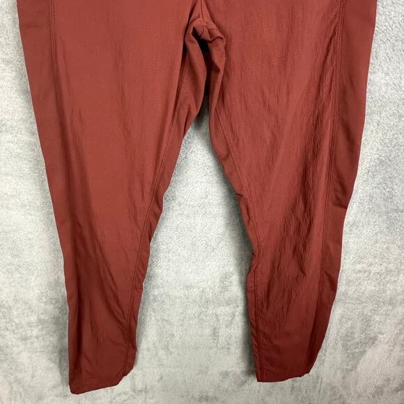 Athleta Pants Womens 2 Burgundy Trekkie Hybrid Crop Tight Stretch Workout Gym - Picture 3 of 14